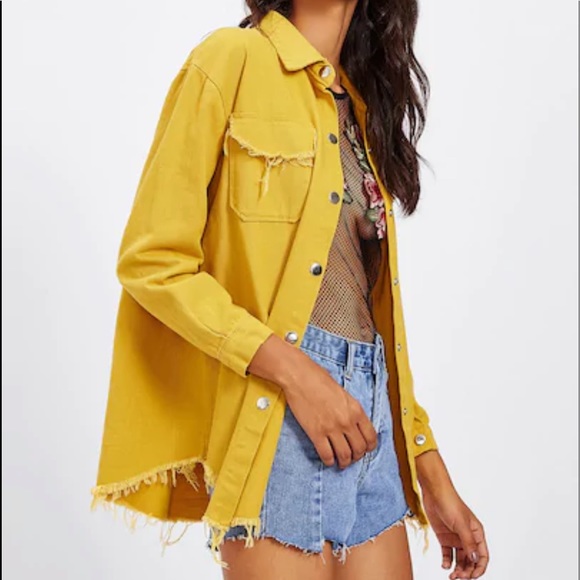 Frayed Curved Hem Denim Jacket OS - Picture 4 of 7